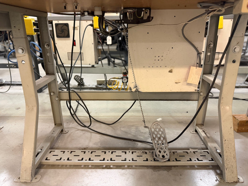 Load image into Gallery viewer, JUKI LK-1910HS Sewing Machine + Table Setup