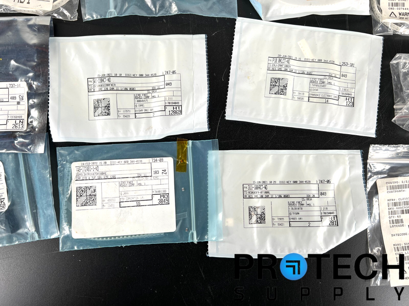 Load image into Gallery viewer, Lot of Miscellaneous Capacitor/Resistor/Regulator/Transistor/Chip