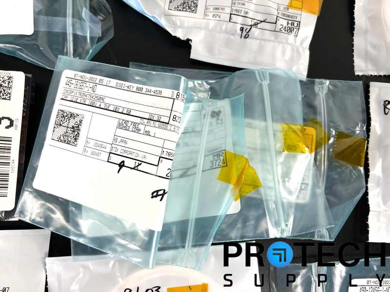 Load image into Gallery viewer, Lot of Misc Passive/Active Parts Capacitor/Resistor/Regulator/Transistor/Chip