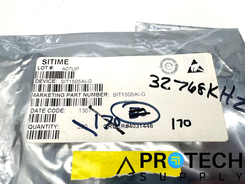 Load image into Gallery viewer, TALK!1 (170/Pk) SiTime SiT1505AI-G Crystal Oscillator with WARRANTY