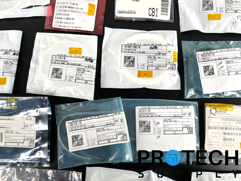 Load image into Gallery viewer, Lot of Misc Passive/Active Parts Capacitor/Resistor/Regulator/Transistor/Chip