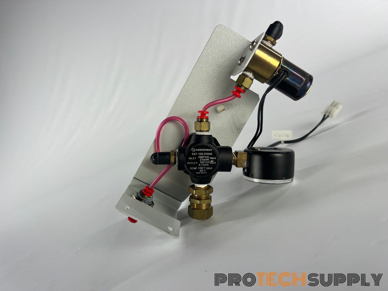 Load image into Gallery viewer, Norgren R07-100-RNAA w/ Snap-Tite 2W130-1NB-A1C6 Pressure Regulator w/ WARRANTY