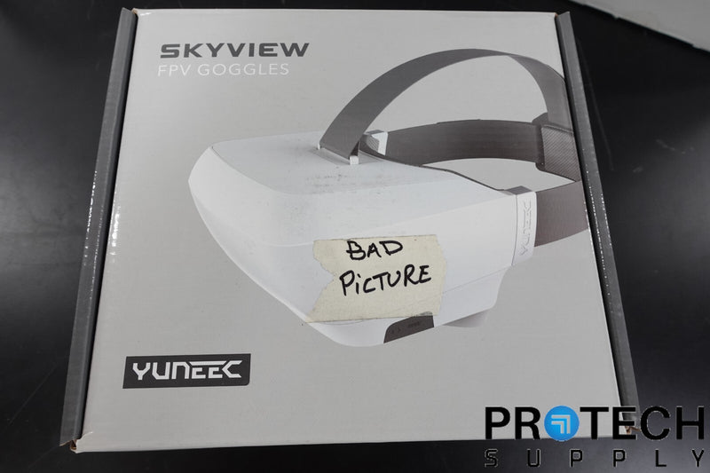 Load image into Gallery viewer, Lot of 7 Yuneec Typhoon Skyview YUNTYSKL For Parts / REPAIR