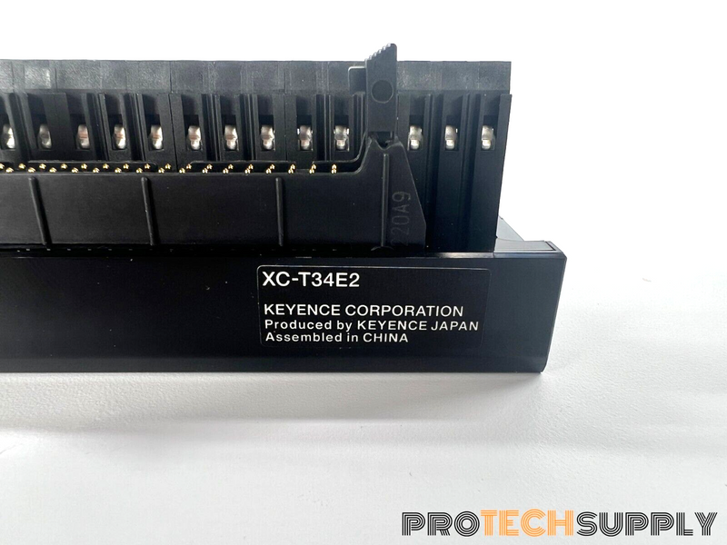 Load image into Gallery viewer, Keyence XC-T34E2 34-Electrode Converter Terminal Block NEW with WARRANTY
