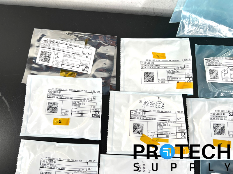 Load image into Gallery viewer, Lot of Misc Passive/Active Parts Capacitor/Resistor/Regulator/Transistor/Chip