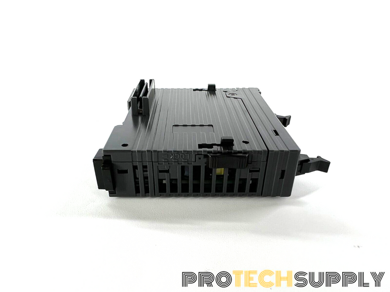 Load image into Gallery viewer, NEW Keyence KV-C16XTD 16/16-Point I/O Connector MOSFET (Sink) with WARRANTY