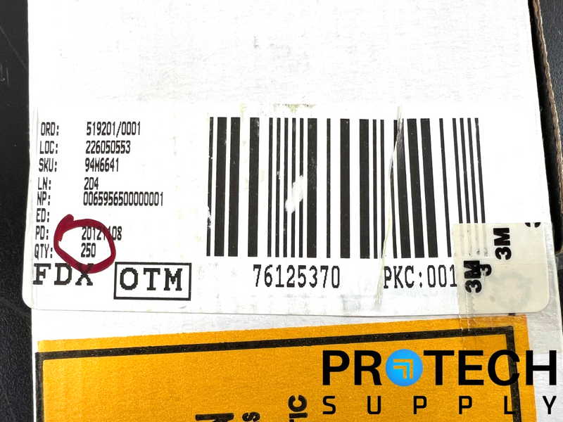 Load image into Gallery viewer, (436/Pk) Micro Crystal CC7V-T1A 32.768kHz Crystal Oscillators with WARRANTY