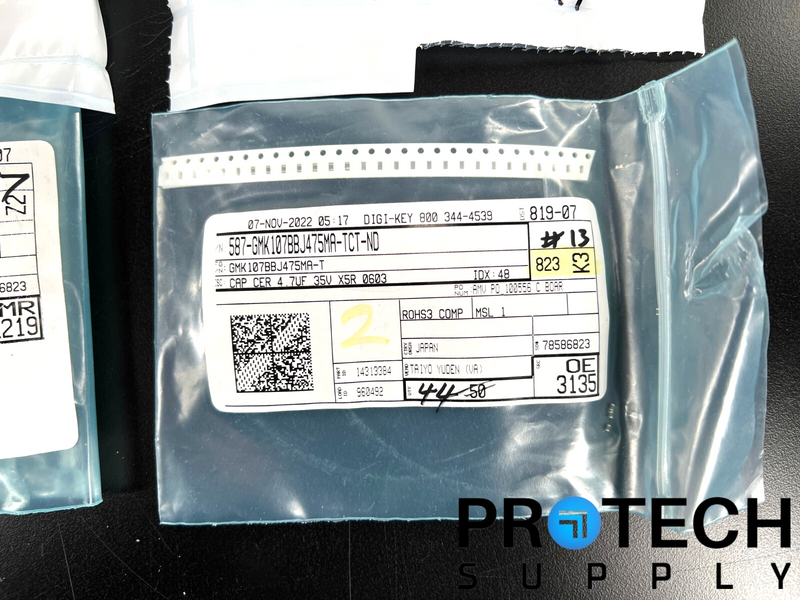 Load image into Gallery viewer, Lot of Misc Passive/Active Parts Capacitor/Resistor/Regulator/Transistor/Chip