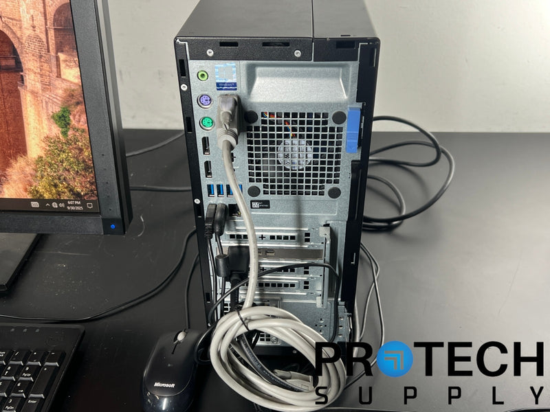 Load image into Gallery viewer, Dell OptiPlex 7060 Intel Core i7-8700 8GB RAM + Dell U3011t Monitor w/ WARRANTY
