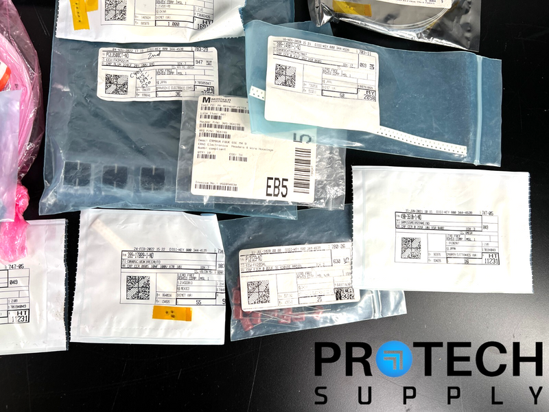 Load image into Gallery viewer, Lot of Miscellaneous Capacitor/Resistor/Regulator/Transistor/Chip