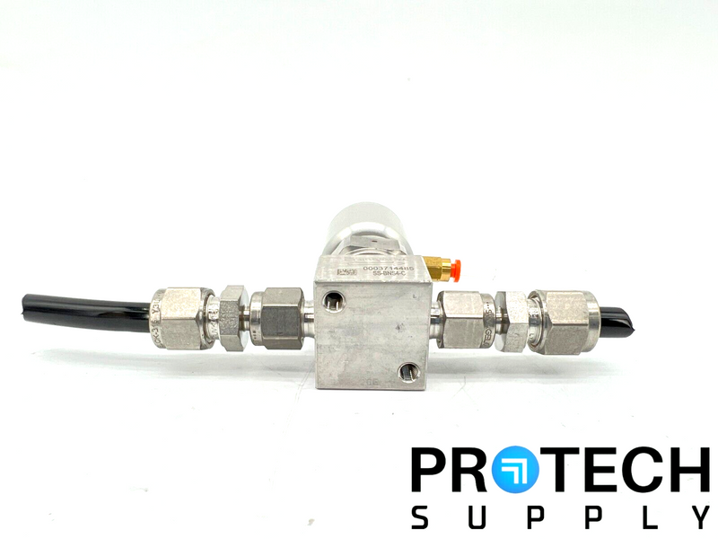 Load image into Gallery viewer, Swagelok SS-BNS4-C Steel High Purity Bellows Sealed Valve with WARRANTY