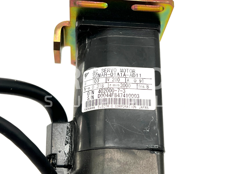Load image into Gallery viewer, Yaskawa SGMAH-01A1A-AD11 AC Servo Motor 100W 200V with WARRANTY