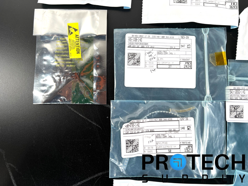 Load image into Gallery viewer, Lot of Misc Passive/Active Parts Capacitor/Resistor/Regulator/Transistor/Chip
