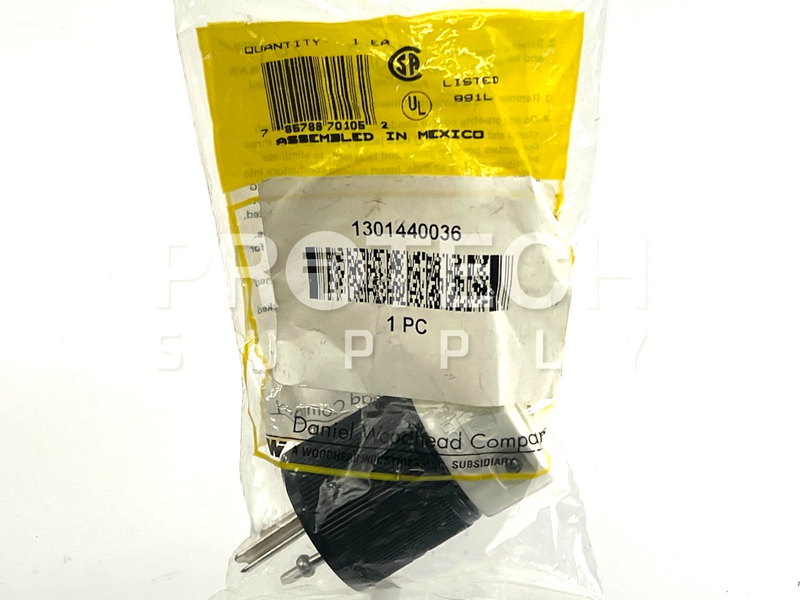 Load image into Gallery viewer, (Lot of 5) Misc Straight Blade Plug & Lock Plug Woodhead / Hubbell / Leviton
