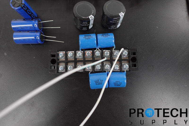 Load image into Gallery viewer, Lot of Various Capacitors Nichicon 6800uF + 1000uF + 220uf + 150uF