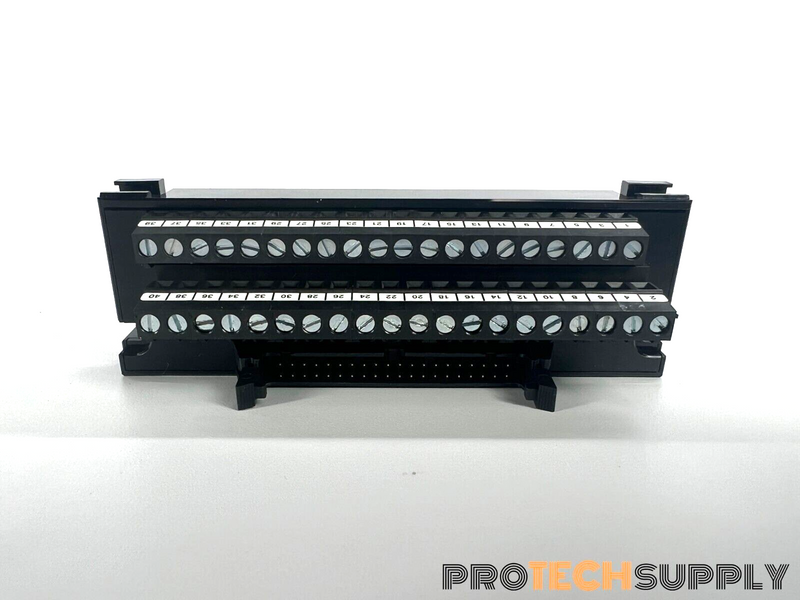 Load image into Gallery viewer, Keyence XC-T40E1 40-Electrode European Converter Terminal Block NEW w/ WARRANTY