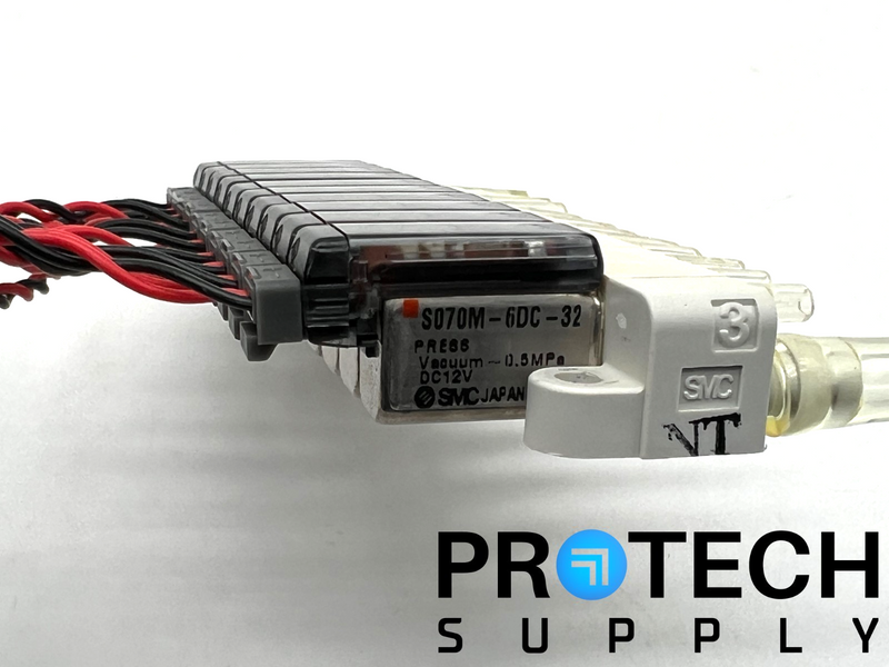 Load image into Gallery viewer, SMC SS073M01-10-DAM00541 Solenoid Valve Manifold Array with WARRANTY