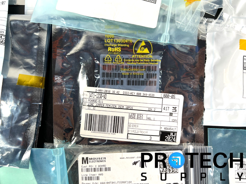 Load image into Gallery viewer, Lot of Misc Passive/Active Parts Capacitor/Resistor/Regulator/Transistor/Chip