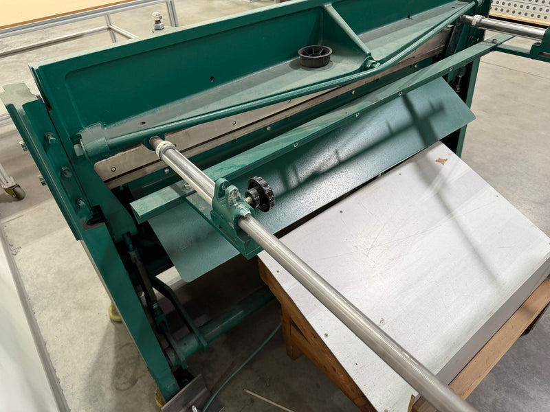 Load image into Gallery viewer, Tennsmith A-52 Air Powered Squaring Shear 52" 16-Guage