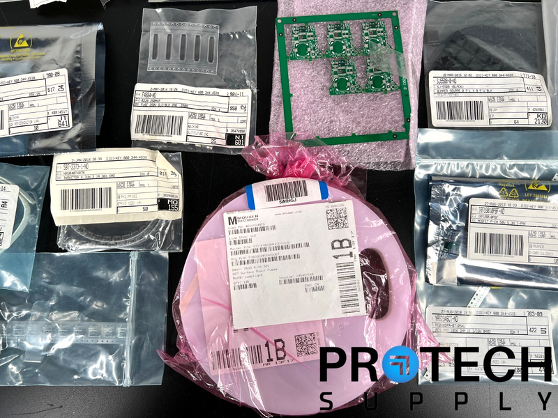 Load image into Gallery viewer, Lot of Miscellaneous Capacitor/Resistor/Regulator/Transistor/Chip