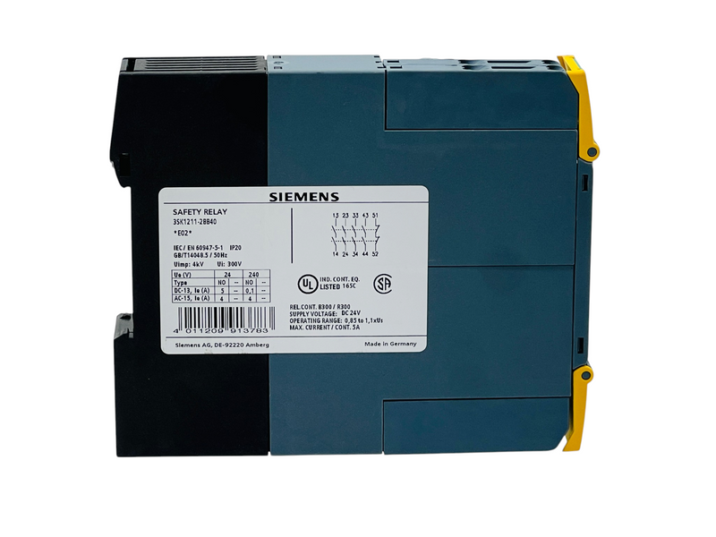 Load image into Gallery viewer, SIEMENS 3SK1211-2BB40 SIRIUS 24V DC Safety Relay Output Expansion
