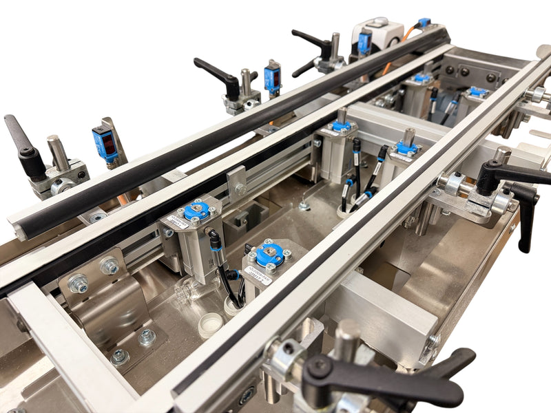 Load image into Gallery viewer, mk DGF-P 2001 Double Belt Conveyor w/ Pneumatic Stops &amp; Sensors, Zahoransky
