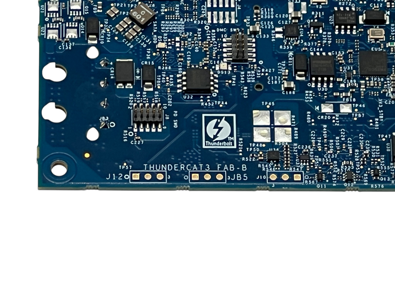 Load image into Gallery viewer, Intel Thundercat3 Test Board + Western Digital 256GB SSD + Innodisk 512GB SSD

