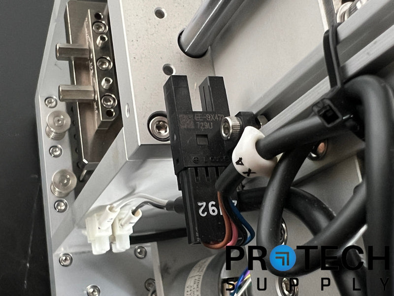 Load image into Gallery viewer, 96-Channel Pipetting Head Robotic Assembly from M96 Extraction System

