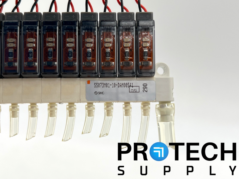 Load image into Gallery viewer, SMC SS073M01-10DAM00541 Solenoid Valve Manifold Array with WARRANTY
