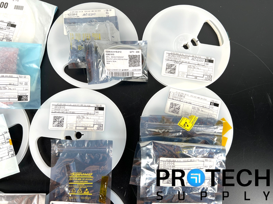 Lot of Miscellaneous Capacitor/Resistor/Regulator/Transistor/Chip