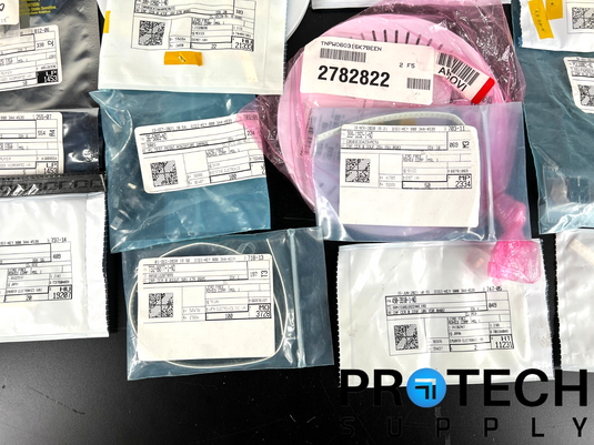 Lot of Miscellaneous Capacitor/Resistor/Regulator/Transistor/Chip