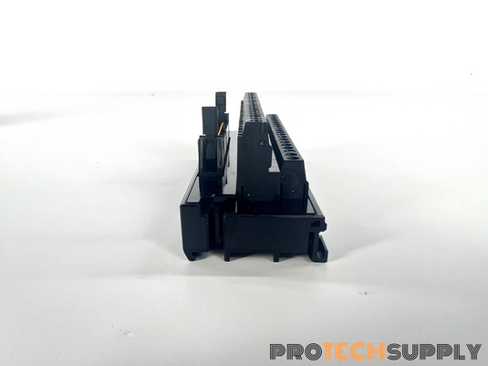 Keyence XC-T40E1 40-Electrode European Converter Terminal Block NEW  w/ WARRANTY