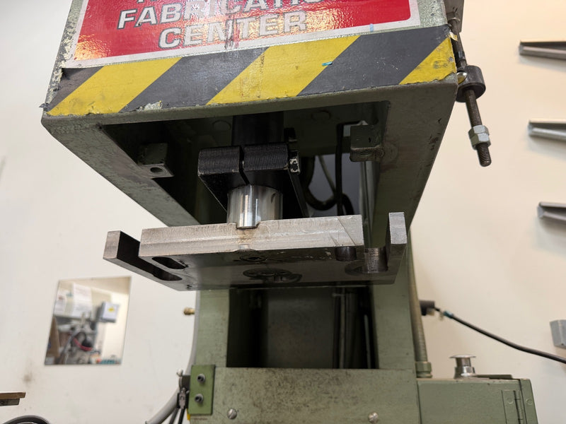Load image into Gallery viewer, Metal Muncher GB-40SP Hydraulic Punch Press 40 Ton
