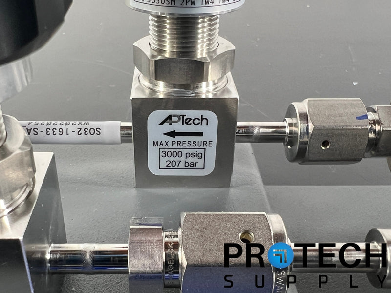 Load image into Gallery viewer, Matheson S1060-0242-001 Helium Gas Purification System NEW with WARRANTY
