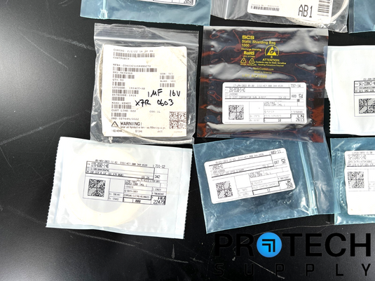 Lot of Miscellaneous Capacitor/Resistor/Regulator/Transistor/Chip