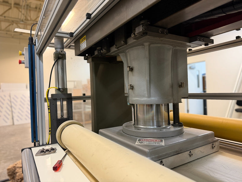 Load image into Gallery viewer, Associated Pacific THNC-2070N Traveling Head Hydraulic Cutting Press
