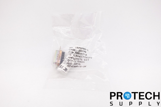 TE Connectivity 15 Position D-Sub Receptacle 205557-2 NEW with WARRNTY