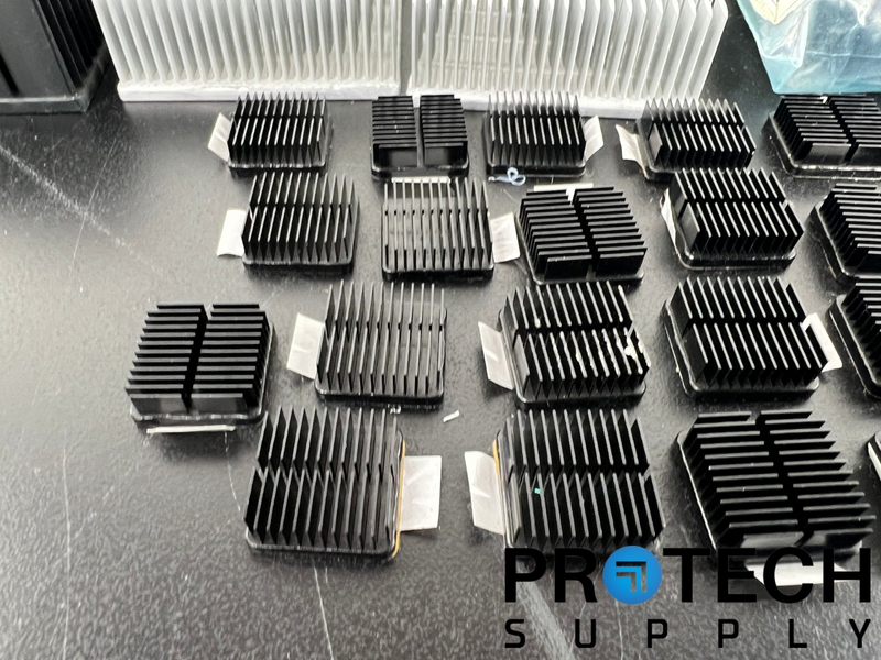 Load image into Gallery viewer, Lot of Miscellaneous Heatsinks

