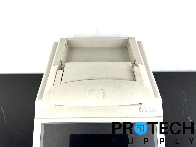 Load image into Gallery viewer, Applied Biosystems N8050200 Thermal Cycler (Powers on) FOR PARTS / REPAIR
