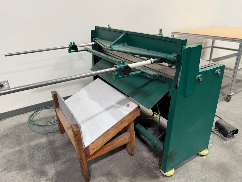 Load image into Gallery viewer, Tennsmith A-52 Air Powered Squaring Shear 52" 16-Guage
