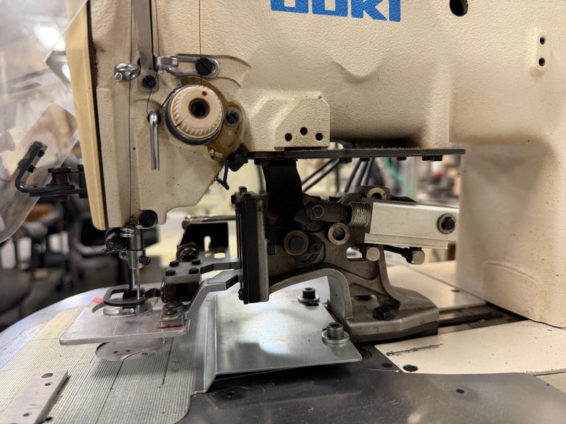 Load image into Gallery viewer, JUKI LK-1910HA Sewing Machine Complete Workstation
