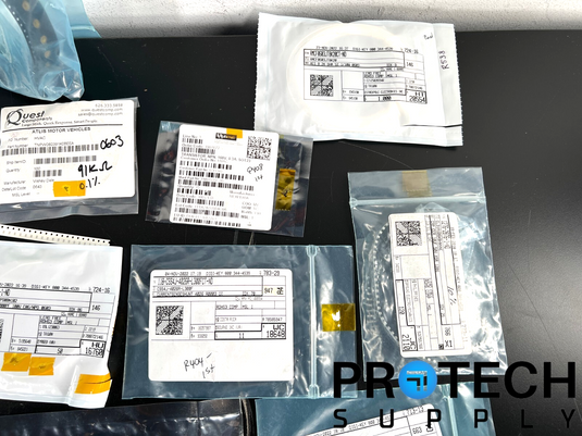 Lot of Misc Passive/Active Parts Capacitor/Resistor/Regulator/Transistor/Chip