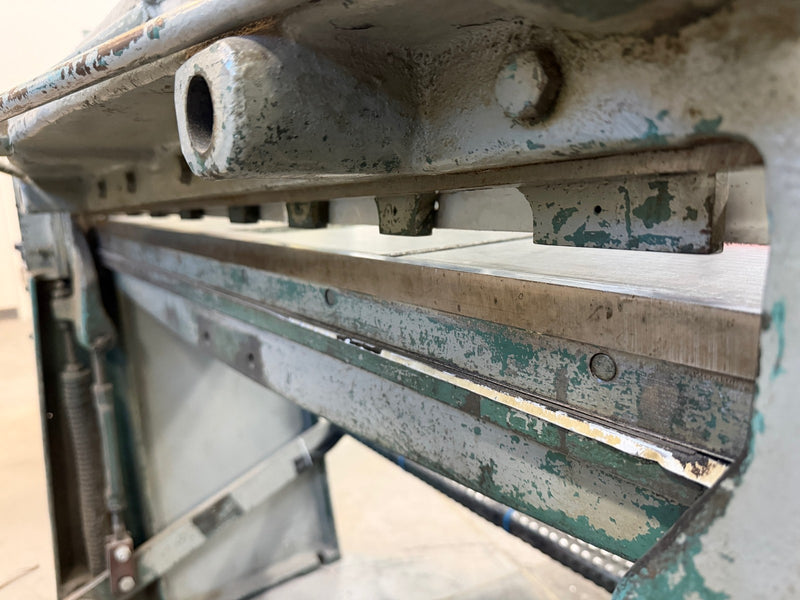Load image into Gallery viewer, Wysong 1636 Foot Stomp Shear 16 Gauge
