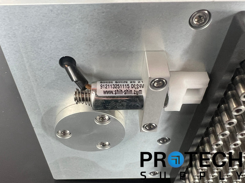 Load image into Gallery viewer, 96-Channel Pipetting Head Robotic Assembly from M96 Extraction System

