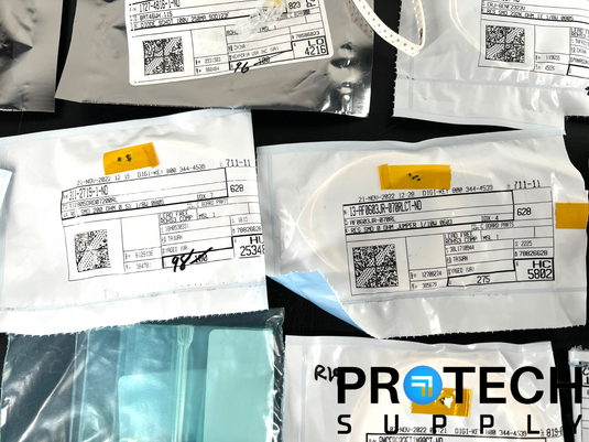 Lot of Misc Passive/Active Parts Capacitor/Resistor/Regulator/Transistor/Chip