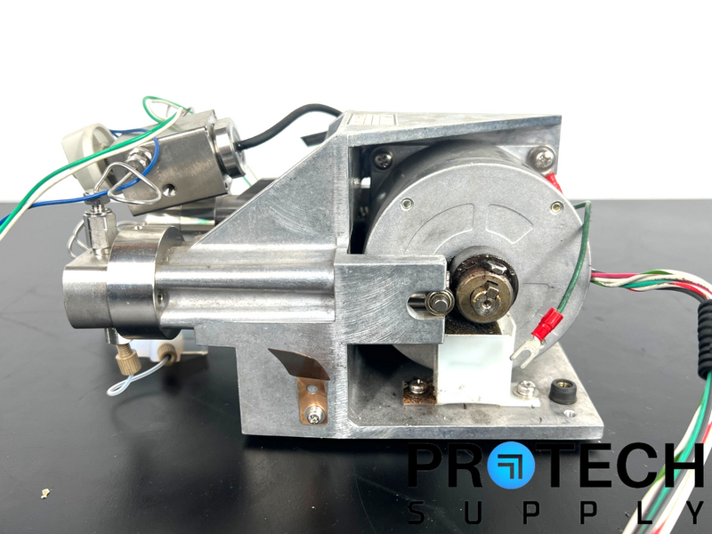 Load image into Gallery viewer, Lot of Agilent HPLC Pump / Injector For PARTS
