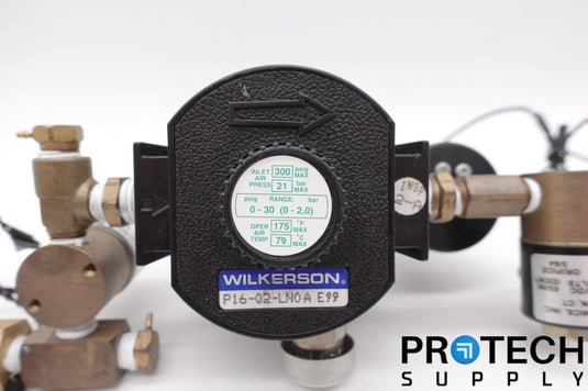 Wilkerson P16-02-LN0 Compressed Air Regulator assembly with WARRANTY