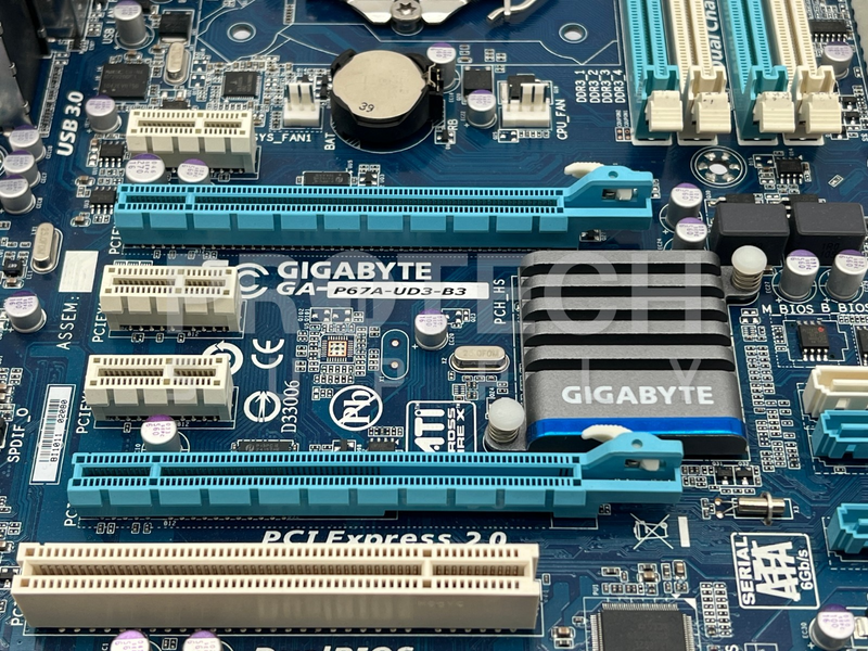 Load image into Gallery viewer, Lot of Misc PC Components Graphics Card / Memory Ram / Motherboard
