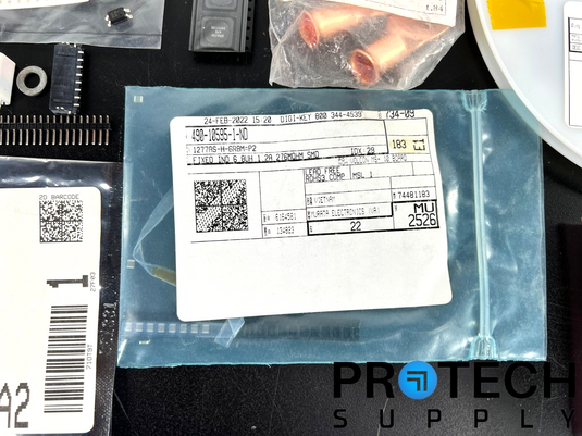 Lot of Misc Passive/Active Parts Capacitor/Resistor/Regulator/Transistor/Chip