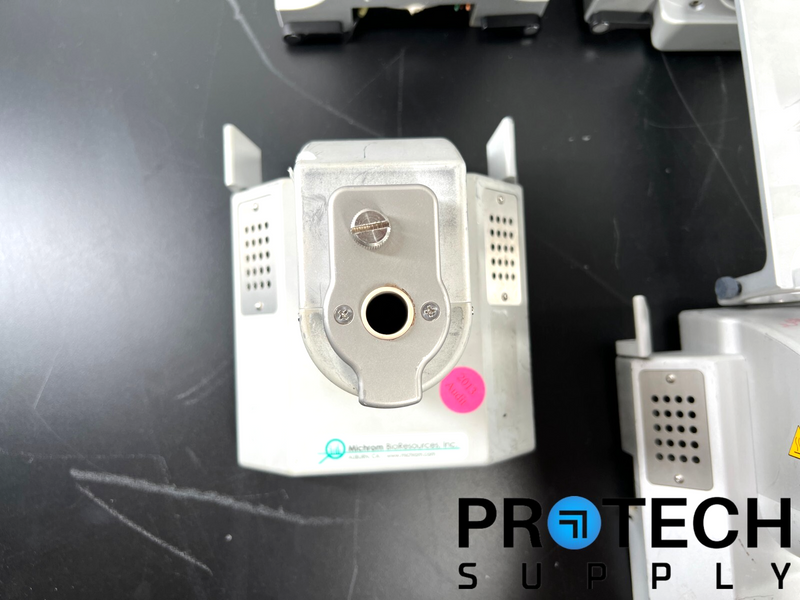 Load image into Gallery viewer, Lot of AB Sciex Thermo TSQ Ion Sourse Newport MT / Lemo FFR.IS Conn for PARTS
